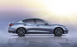 Infiniti Q50 saloon photo gallery